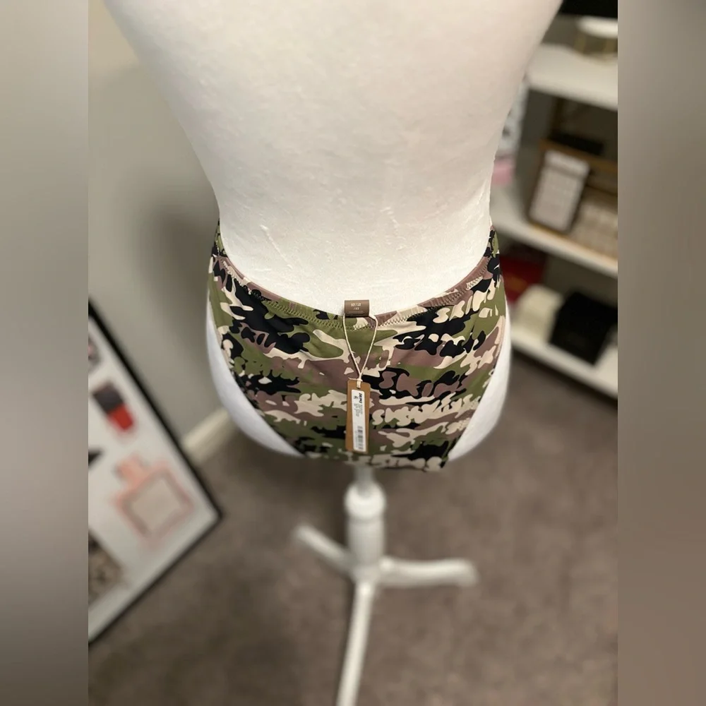 Skims Swim Cheeky Tanga Bottom - Skims Camo - NWT - 2X